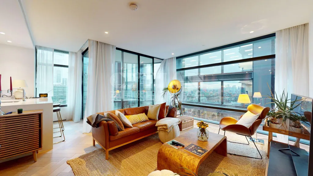 2 bed flat for sale